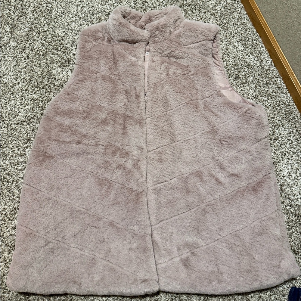 Maurices Plush Vest in Soft Pink